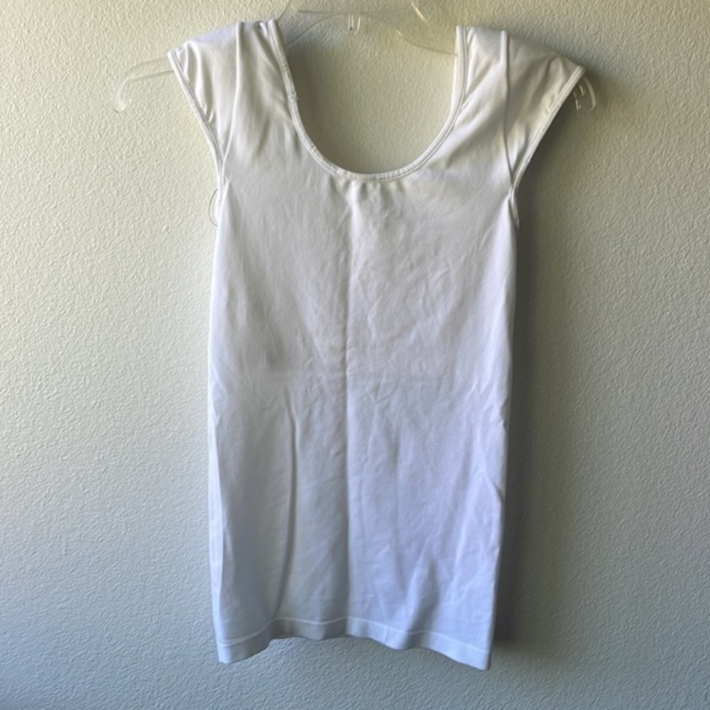 BCBGMaxAzria top with built-in bra and shoulder pads XS or Small - Picture 7 of 11